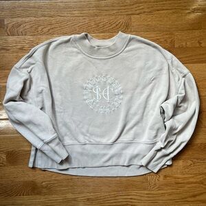 Abercrombie Embroidered Crop Crew Size XS